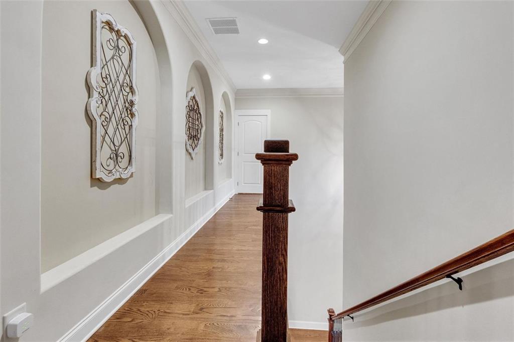 LENORE PLACE - Residential