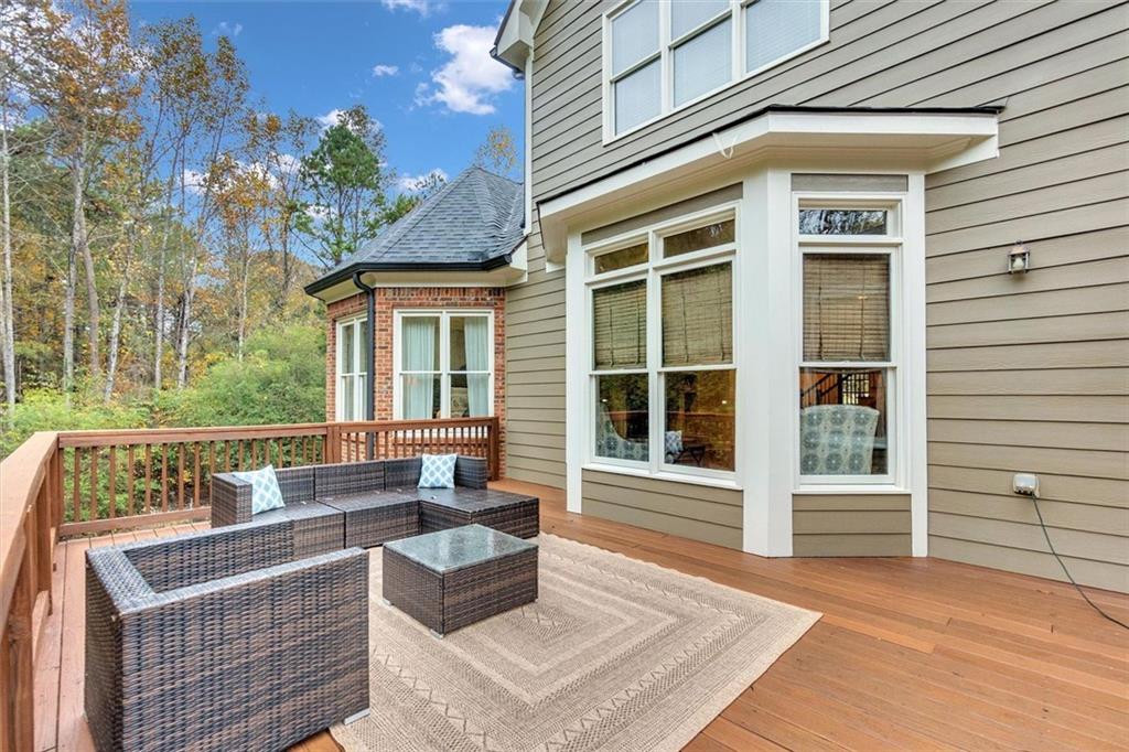 LENORE PLACE - Residential