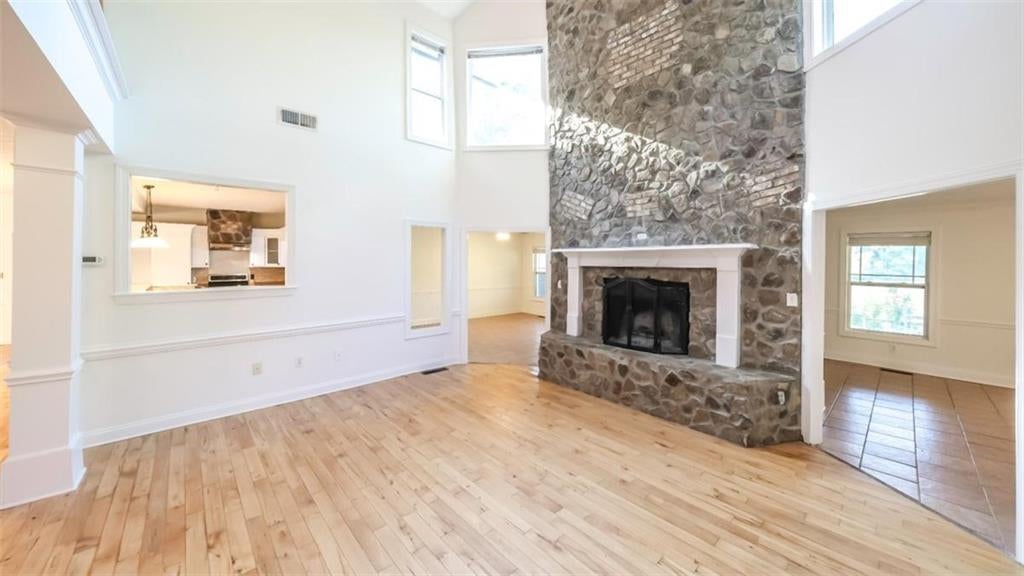 327 Lakeridge Drive