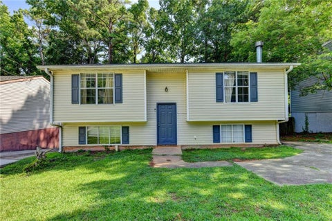 Homes For Sale - 4286 Village Square Lane<br/> Stone Mountain, GA 30083