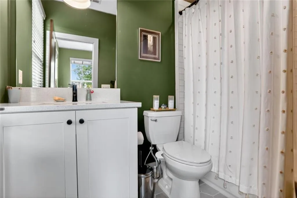 Atlanta, Georgia 30307, United States, 3 Bedrooms Bedrooms, ,4 BathroomsBathrooms,Residential,Active,214608