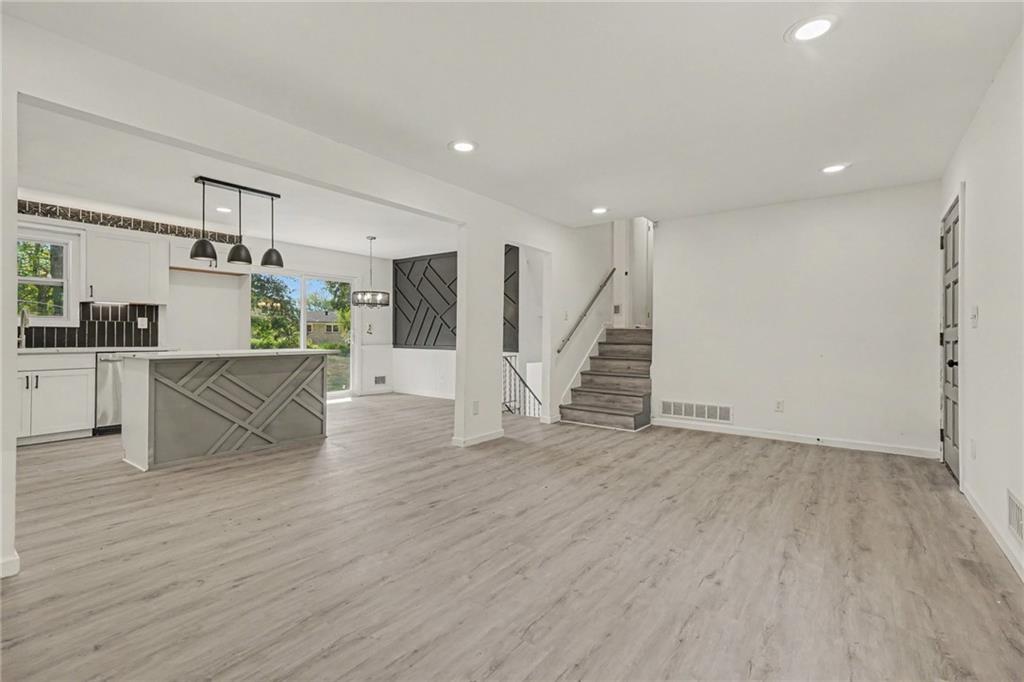 1963 Candace Lane SE