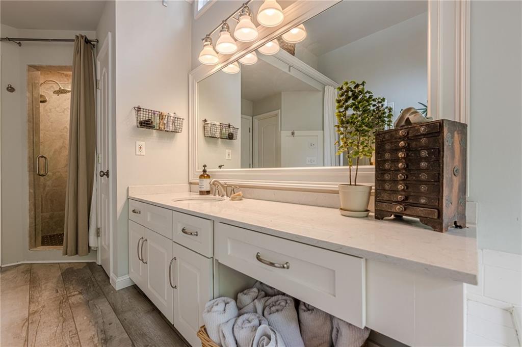 745 Amberton Close, Suwanee, Georgia image 37