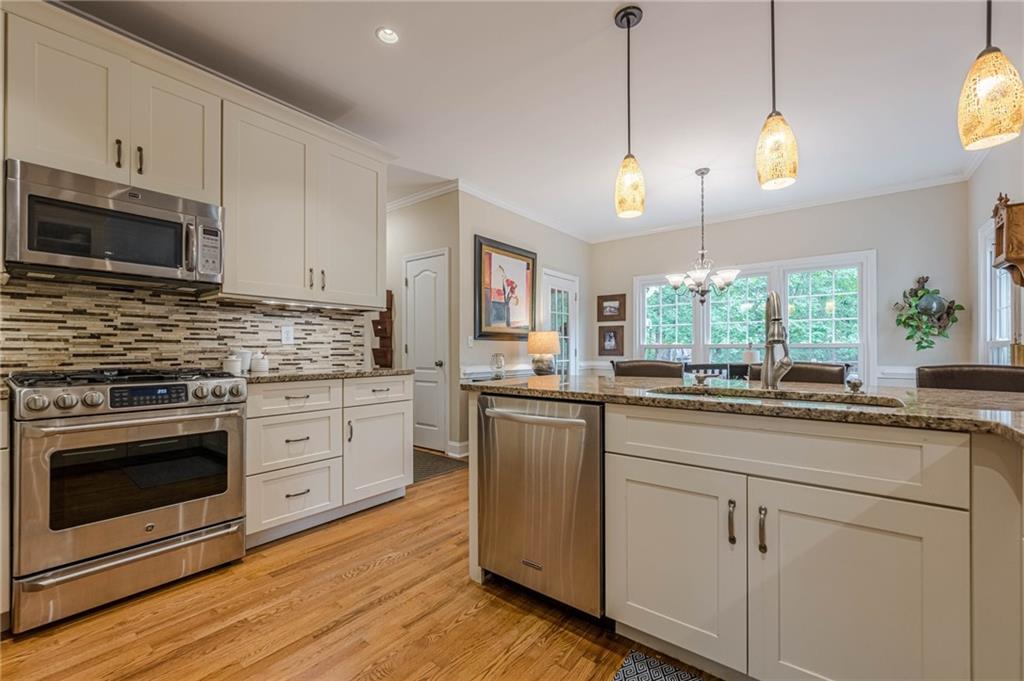 745 Amberton Close, Suwanee, Georgia image 21