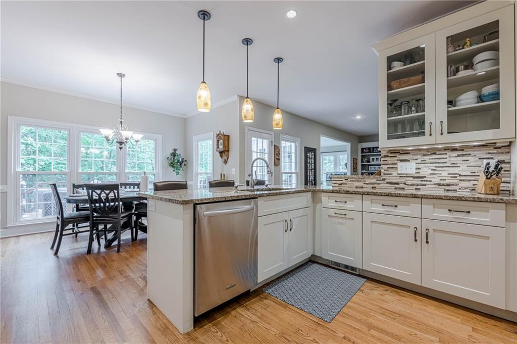 745 Amberton Close, Suwanee, Georgia image 20