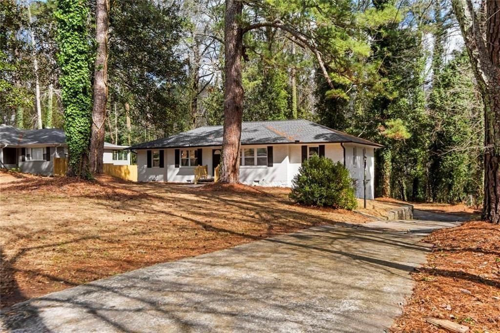 Photo of 1206 Tuckawanna Drive SW, Atlanta, GA 30311 (MLS # 7729143)