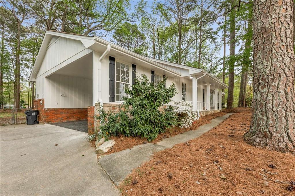 2694 Hickory Valley Drive, Snellville, Georgia image 6