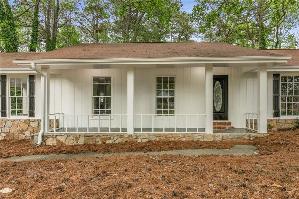 2694 Hickory Valley Drive, Snellville, Georgia image 3