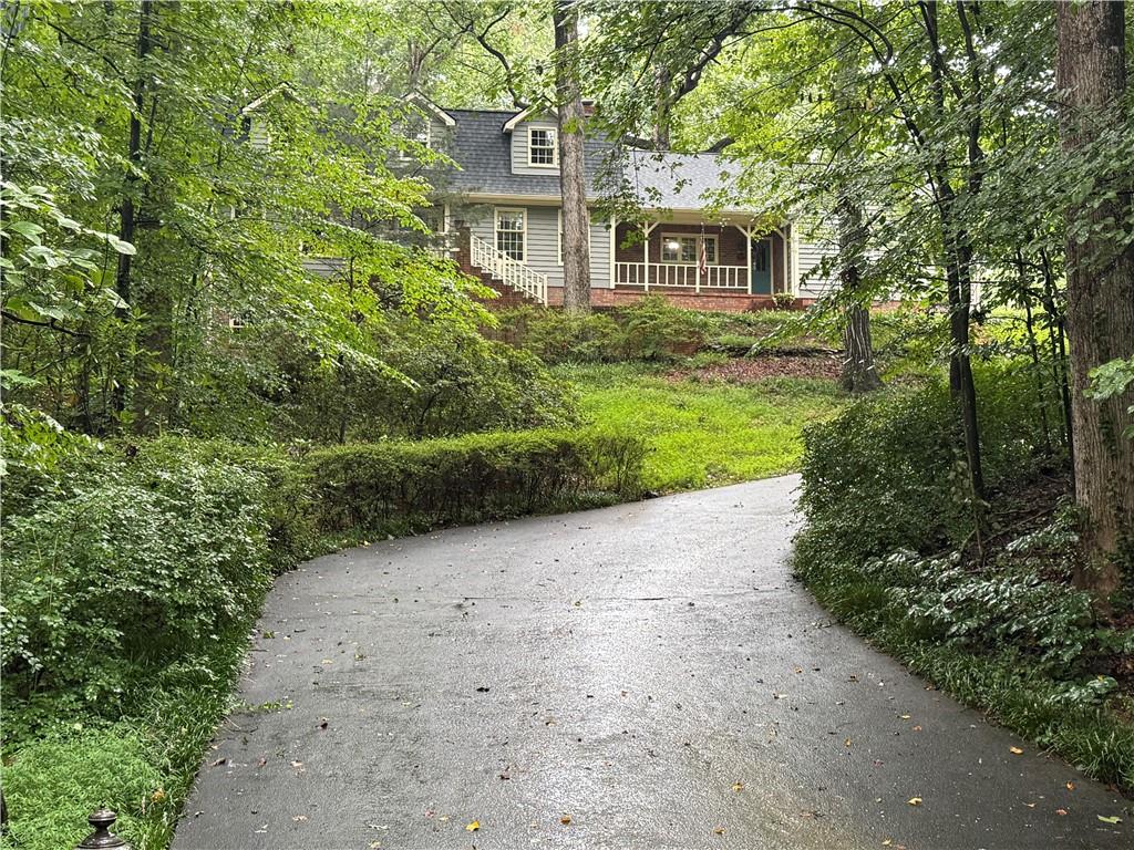 2110 Stoneleigh Drive