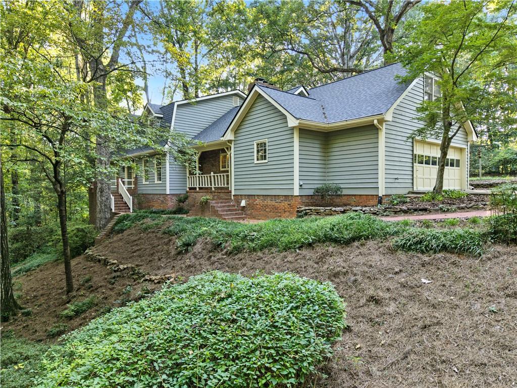 2110 Stoneleigh Drive