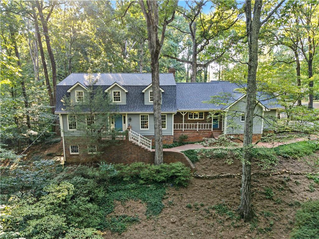 2110 Stoneleigh Drive