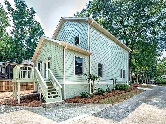 97 Rockyford Road NE
