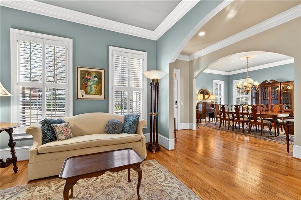 1136 Bellewood Square