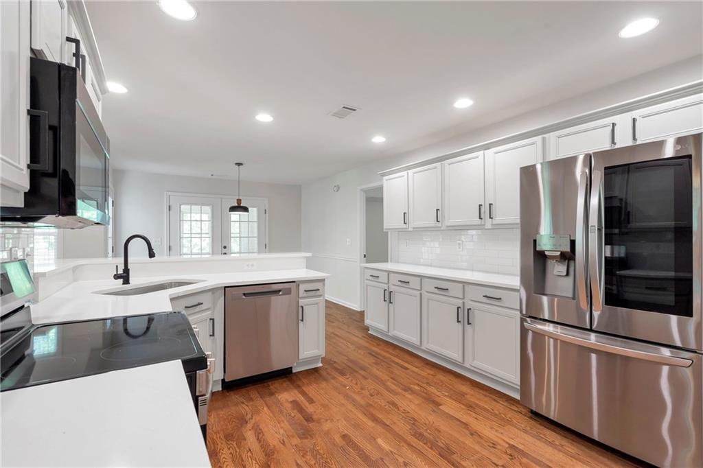 5523 River Valley Way, Flowery Branch, Georgia image 18