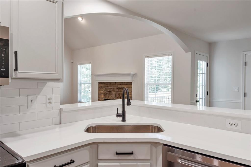 5523 River Valley Way, Flowery Branch, Georgia image 17