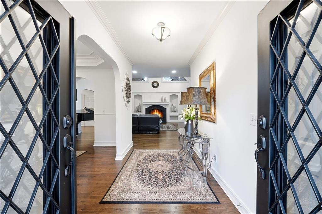 5094 Meadowbrook Circle