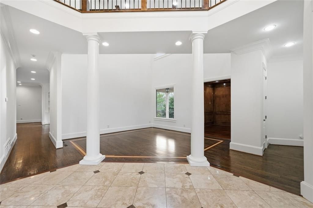 Photo of 7611 Regency Circle, Sandy Springs, GA 30350 (MLS # 7684726)