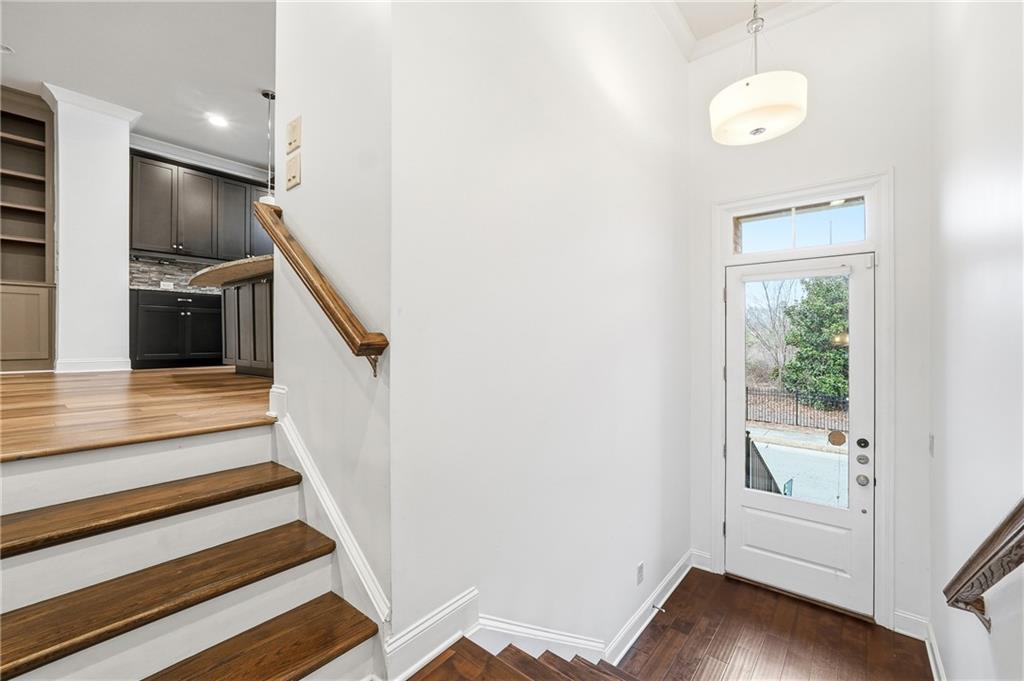 7809 Laurel Crest Drive