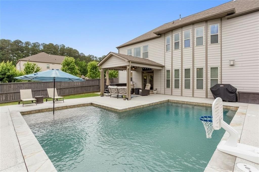802 Omaha Place