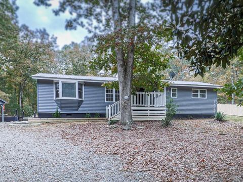 A home in Adairsville