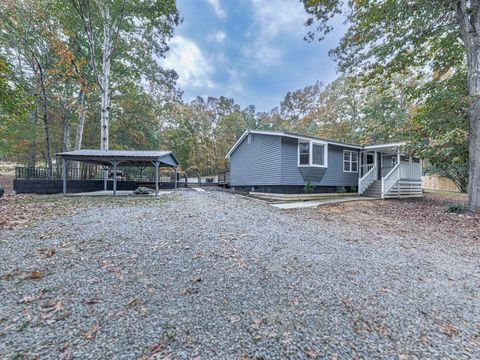 A home in Adairsville