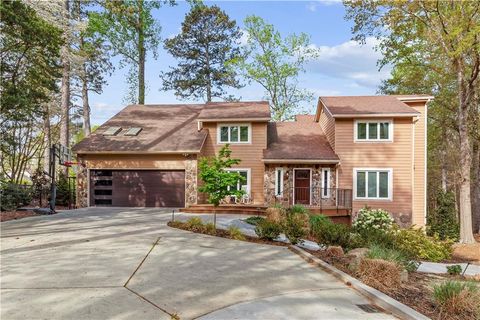 Photo of 10390 Amberside Court, Roswell, GA 30076 (MLS # 7739184)