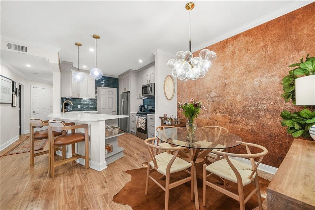 815 Mcgill Park Avenue NE