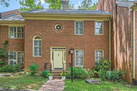 40 IVY CHASE NE Atlanta GA 30342