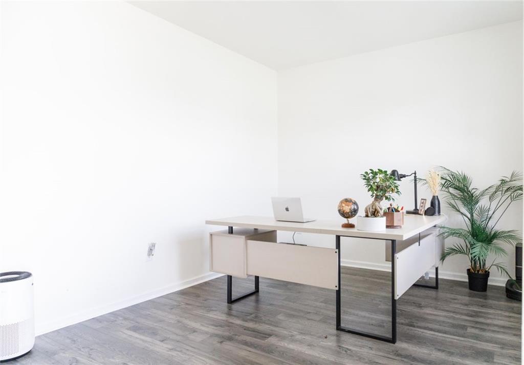 2159 Redfern Road