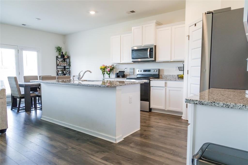 2159 Redfern Road