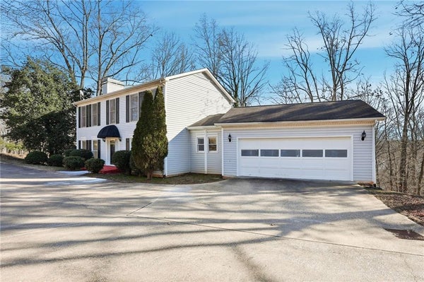2453 BASIN CT, GAINESVILLE, GA 30506 - Image 9a497a2a797e9f654f7e60ba84efe45f/1138969945