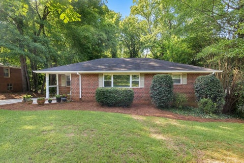 Homes For Sale - 798 Pinehill Drive<br/> Smyrna, GA 30080