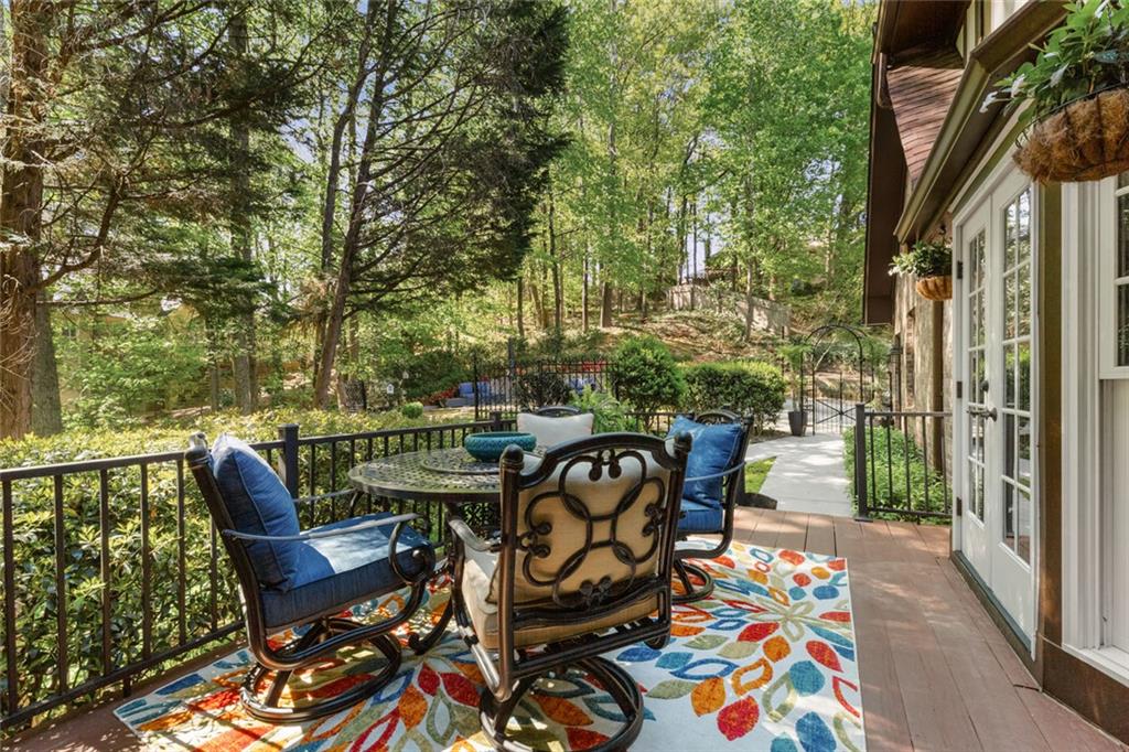 305 Spindle Court, Sandy Springs, Georgia image 14