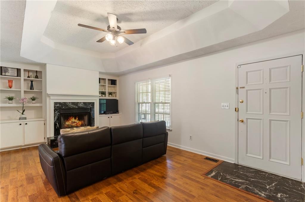 6637 Oak Farm Drive, Acworth, Georgia image 9