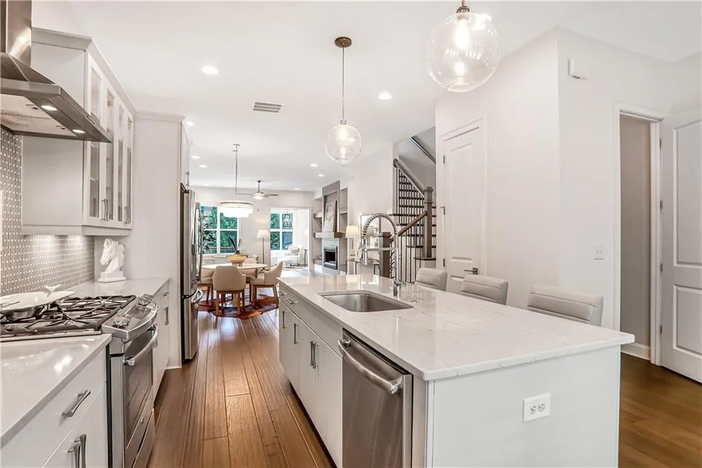 Sandy Springs, Georgia 30342, United States, 3 Bedrooms Bedrooms, ,4 BathroomsBathrooms,Residential,Coming Soon,144245