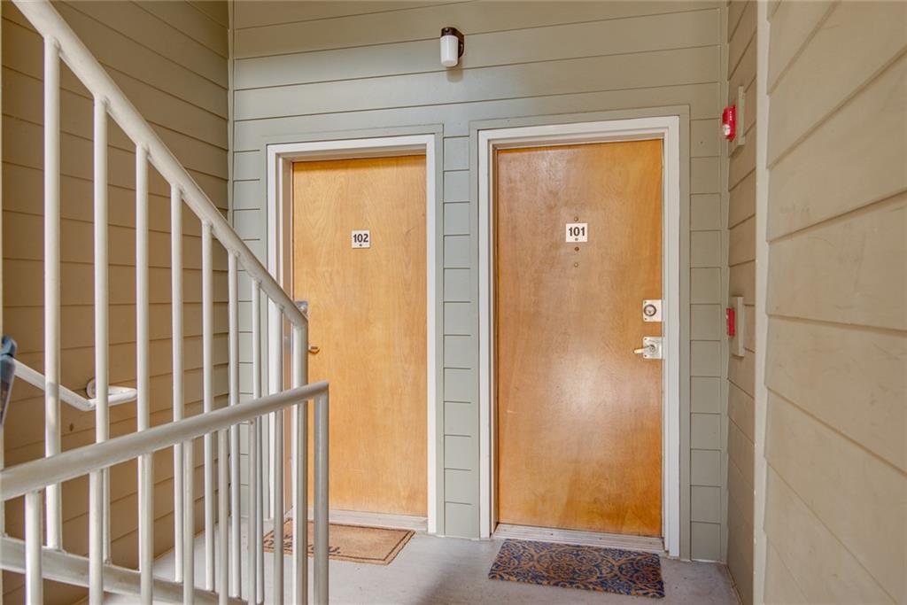 15 Waddell Street NE 101