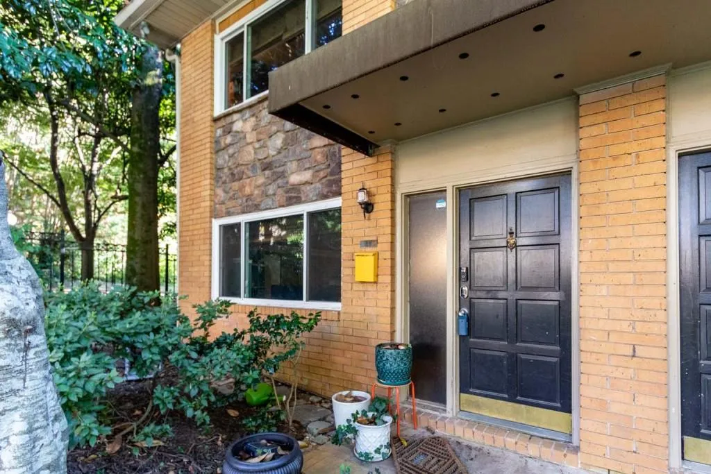 Atlanta, Georgia 30309, United States, 2 Bedrooms Bedrooms, ,2 BathroomsBathrooms,Residential,Active,36887