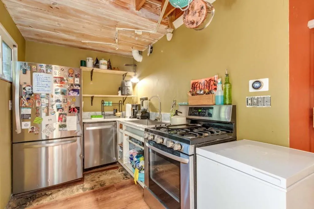 Atlanta, Georgia 30309, United States, 2 Bedrooms Bedrooms, ,2 BathroomsBathrooms,Residential,Active,36887