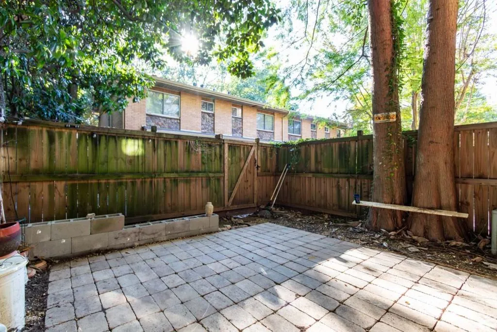 Atlanta, Georgia 30309, United States, 2 Bedrooms Bedrooms, ,2 BathroomsBathrooms,Residential,Active,36887