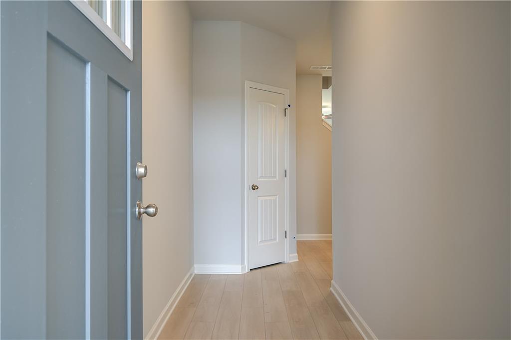 180 Abbotts Crossing Circle