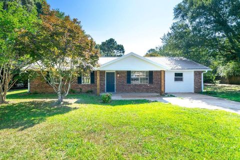 Homes For Sale - 455 Highway 154<br/> Sharpsburg, GA 30277