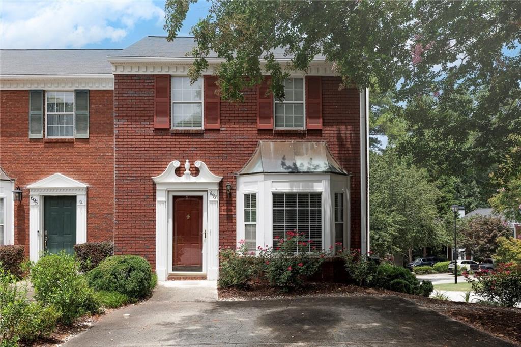 697 Anderson Walk