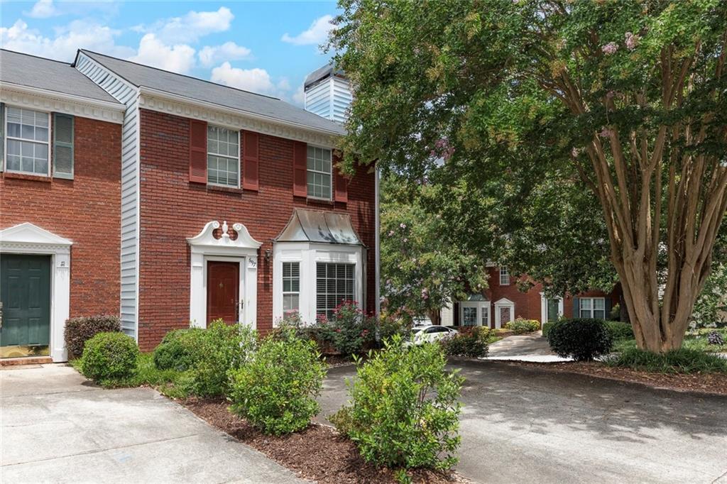 697 Anderson Walk