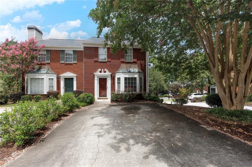 697 Anderson Walk