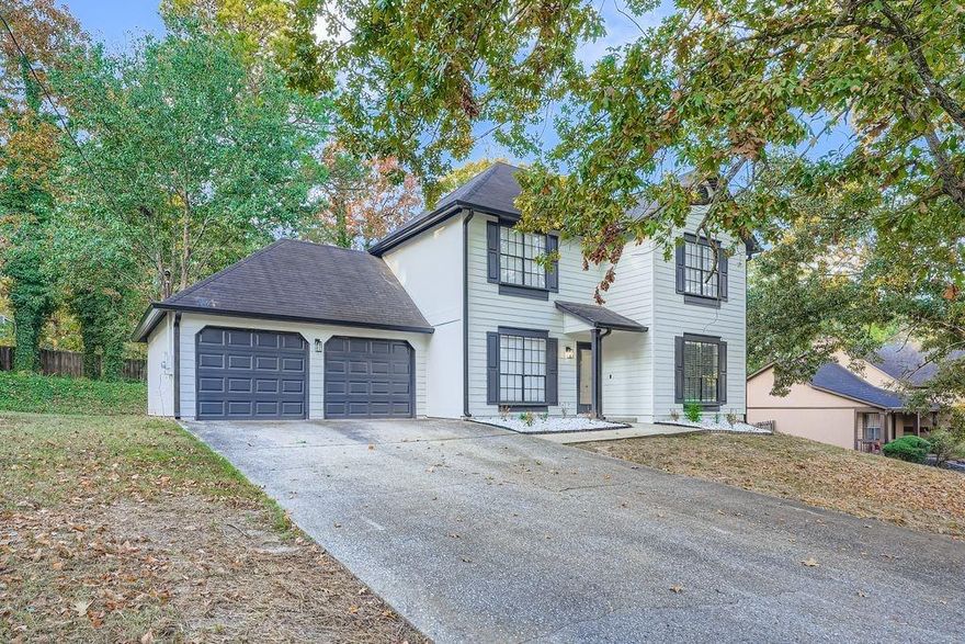 This move-in ready 3-bedroom, 2.5-bath home combines modern style with everyday convenience — just 15 minutes from the airport and 5 minutes from shopping, schools, and dining.
Step inside to a bright, open floor plan featuring updated finishes and a stylish half bath on the main level. Upstairs, the spacious primary suite offers a renovated ensuite complete with double vanities, a soaking tub, and a separate shower. Two additional bedrooms and a full bath provide comfort and versatility for guests, family, or a home office.
Set on a generous lot with no HOA, this property offers room to expand, garden, or simply enjoy outdoor living.
Incentives available with preferred lender — seller is motivated!