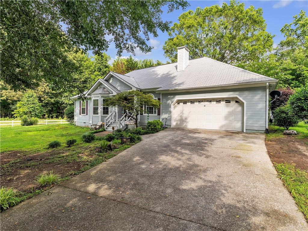 104 Blue Holly Drive NE