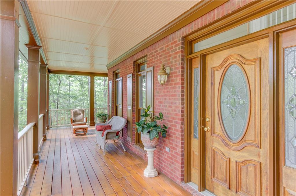 4975 Duncans Lake Drive, Buford, Georgia image 6