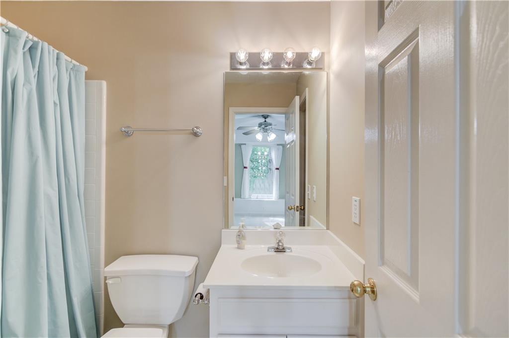 4975 Duncans Lake Drive, Buford, Georgia image 32