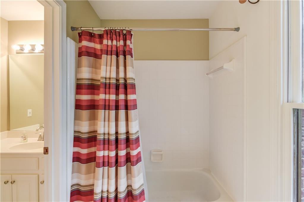 4975 Duncans Lake Drive, Buford, Georgia image 36