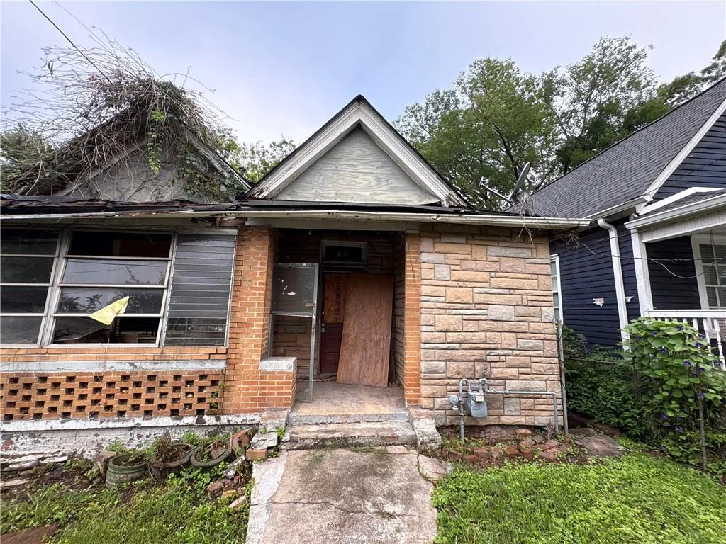 138 Howell Street NE